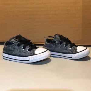 Converse baby size 6 sneakers